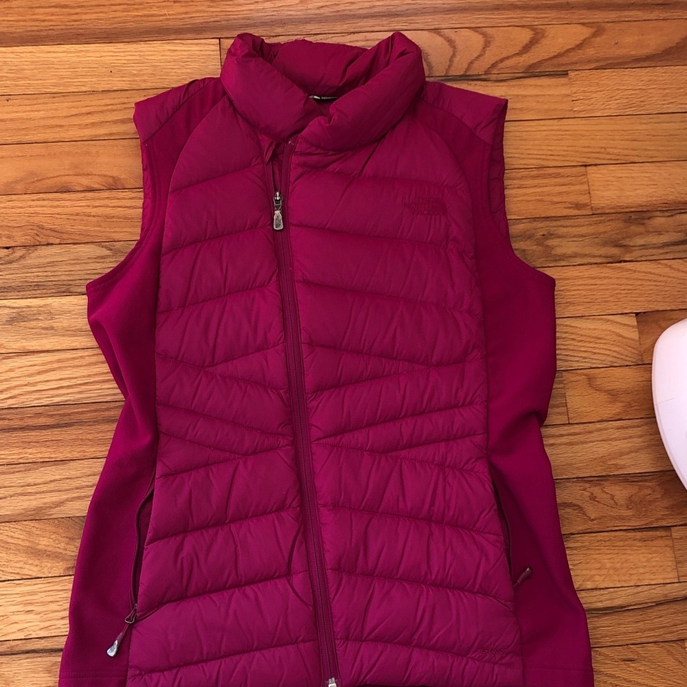 The North Face Women's Magenta Sleeveless Vest